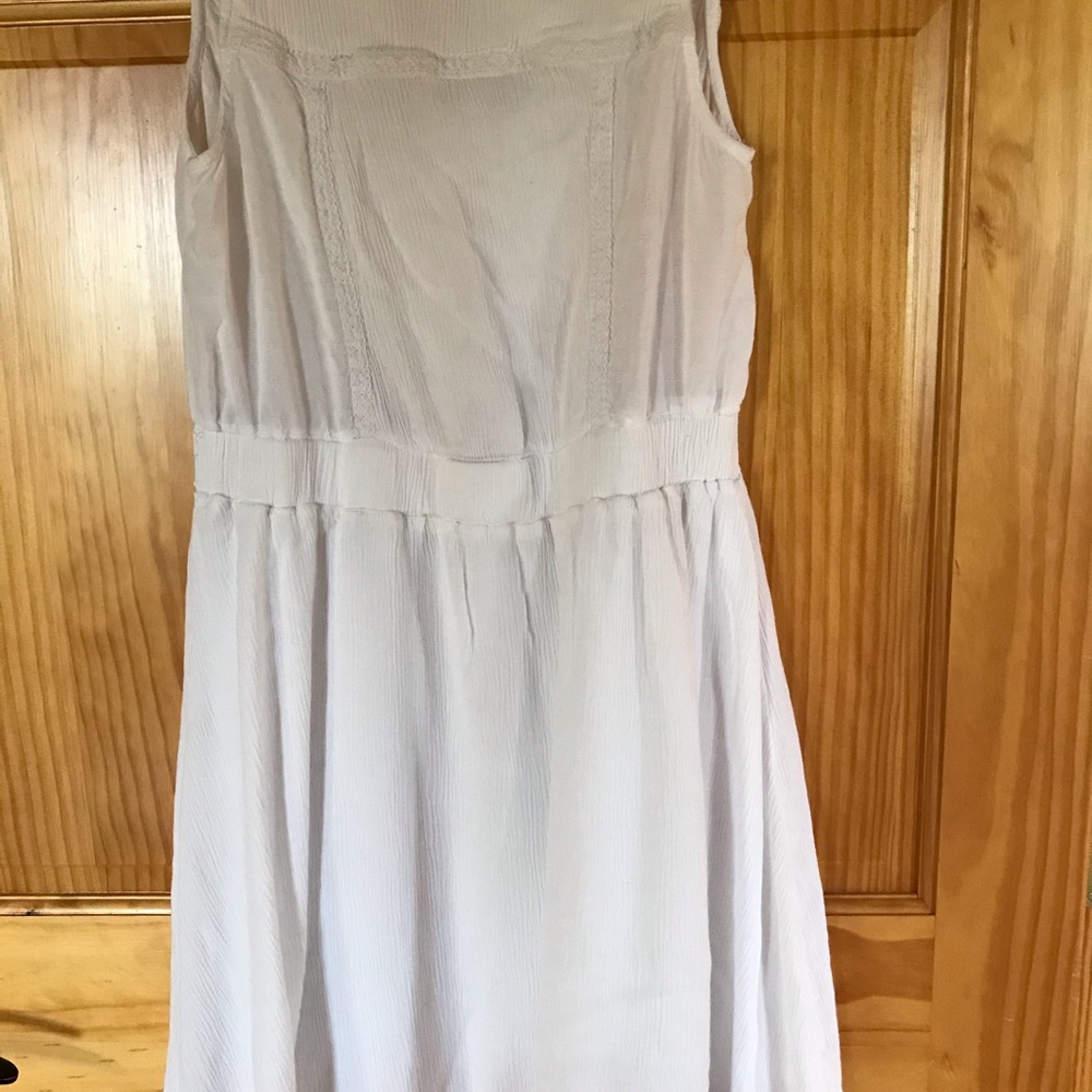 White Sleeveless Dress - Picture 3 of 7